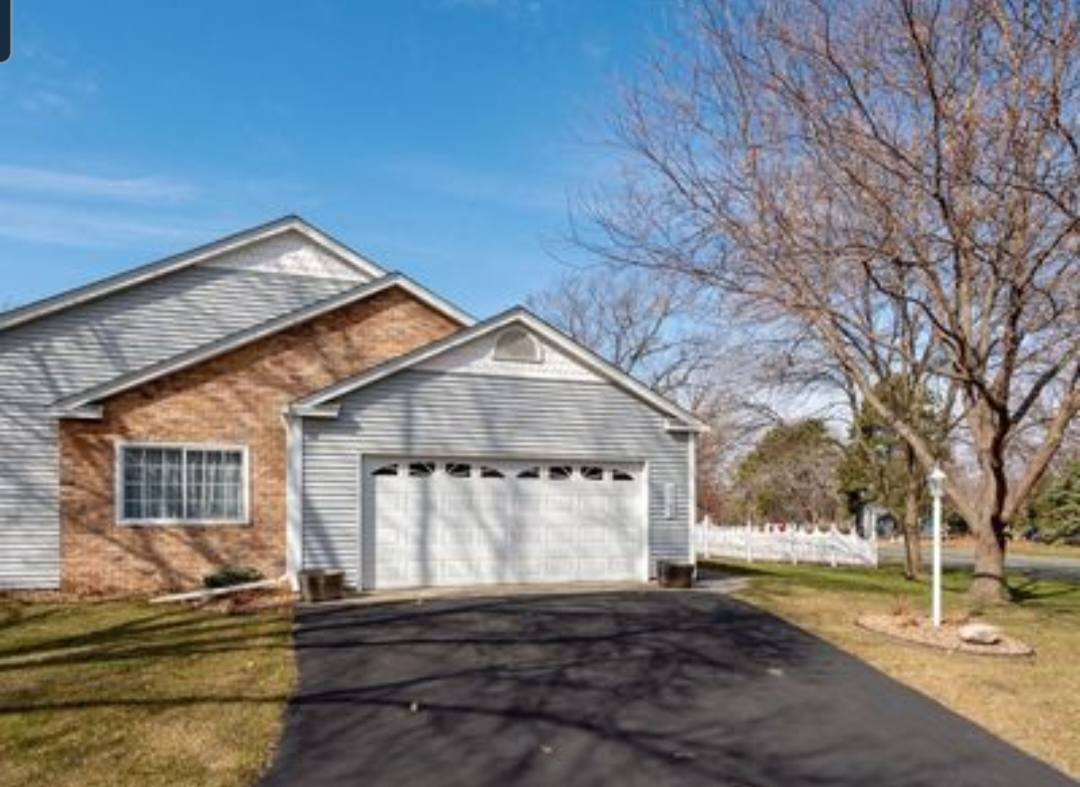 5759 Donegal Dr - Photo 3 of 20