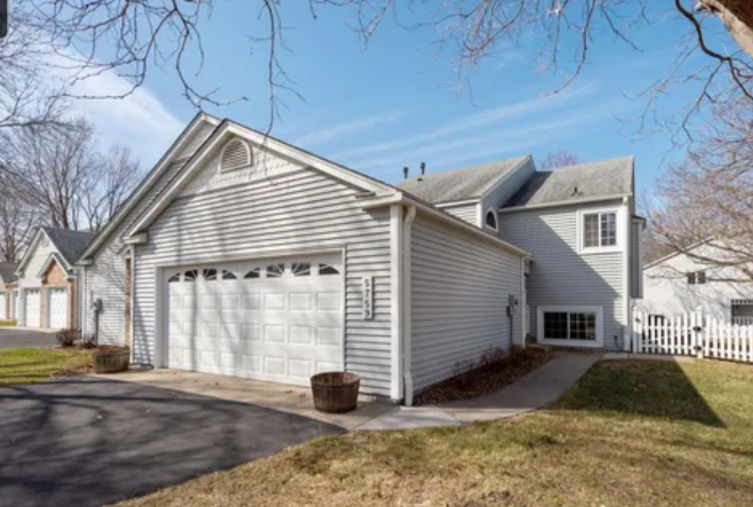 5759 Donegal Dr - Photo 4 of 20
