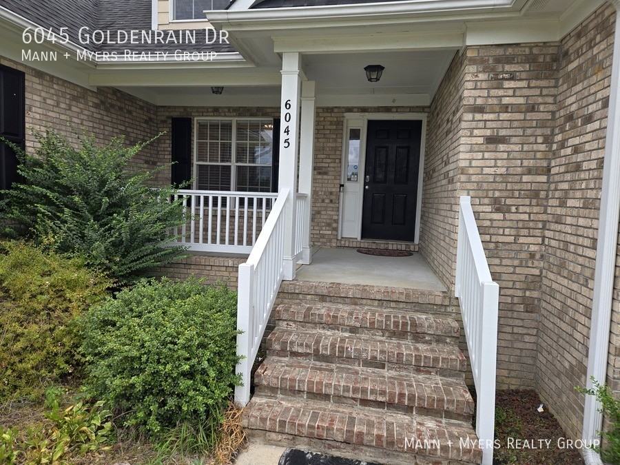 6045 Goldenrain Dr - Photo 4 of 50