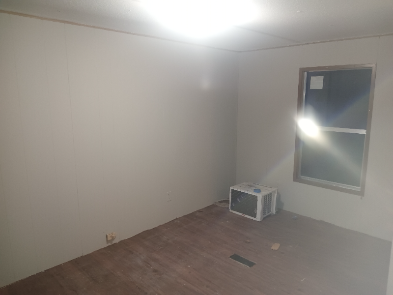 305 Dowtin Ln - Photo 3 of 6
