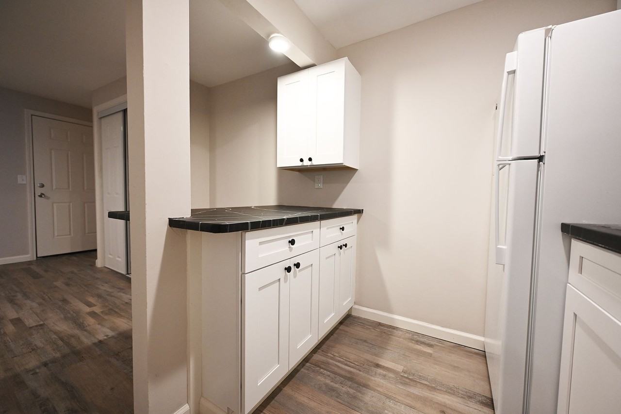 227 Hillside Cir #8 - Photo 6 of 15