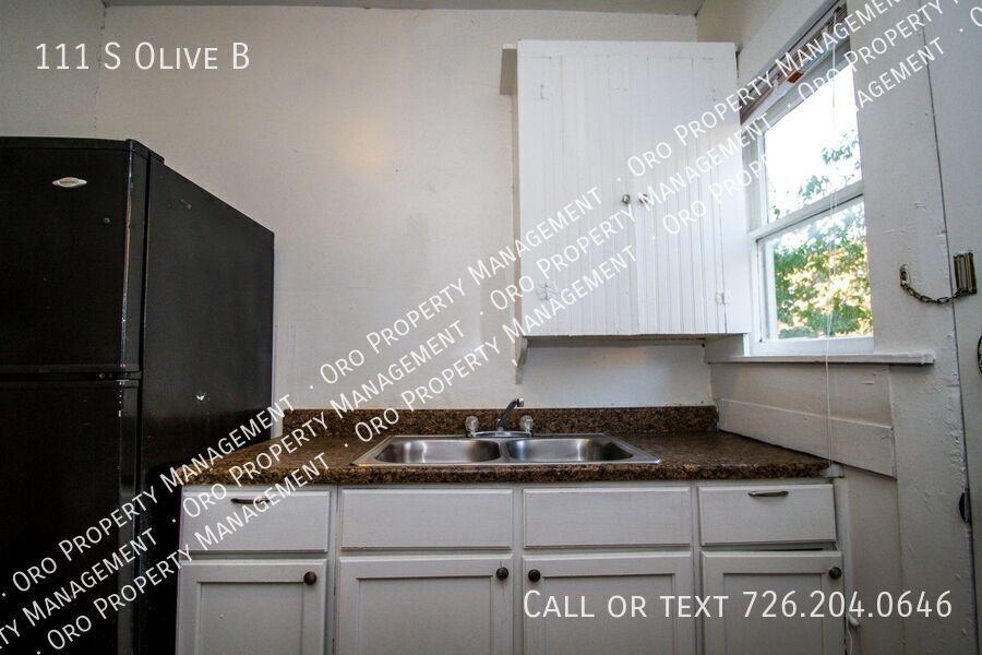 111 S Olive B - Photo 3 of 8