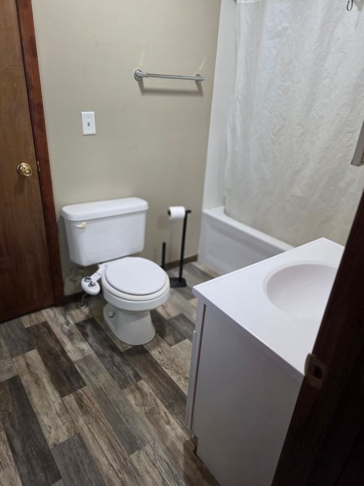 114 E Phillip Ave - Photo 7 of 12