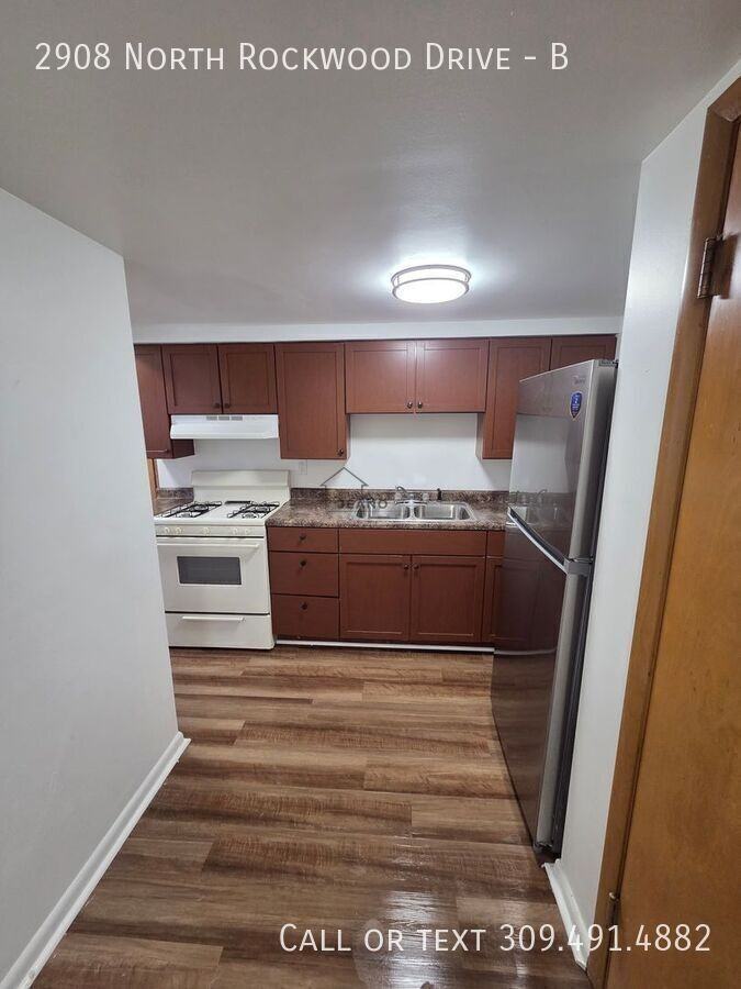2908 N Rockwood Dr #B - Photo 4 of 5