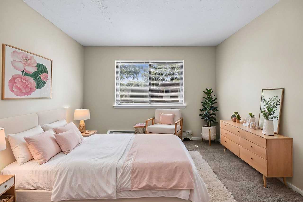 30 Stenwick Dr #E - Photo 7 of 50