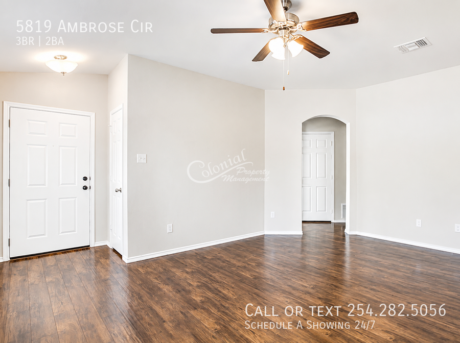 5819 Ambrose Cir - Photo 3 of 19