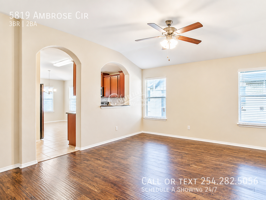 5819 Ambrose Cir - Photo 4 of 19