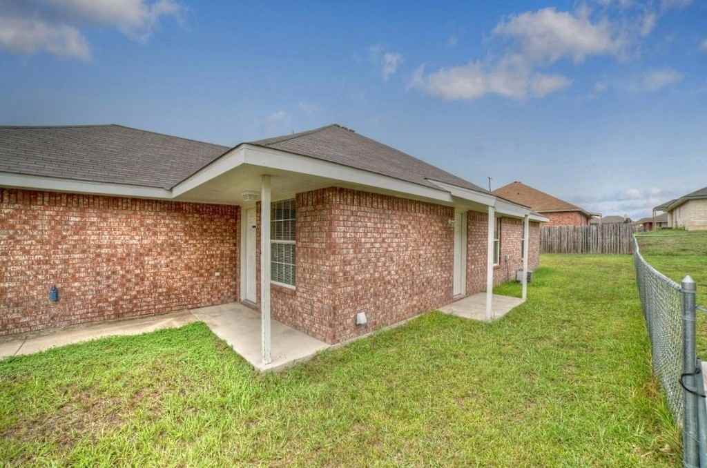 2801B Lucille Dr - Photo 2 of 15