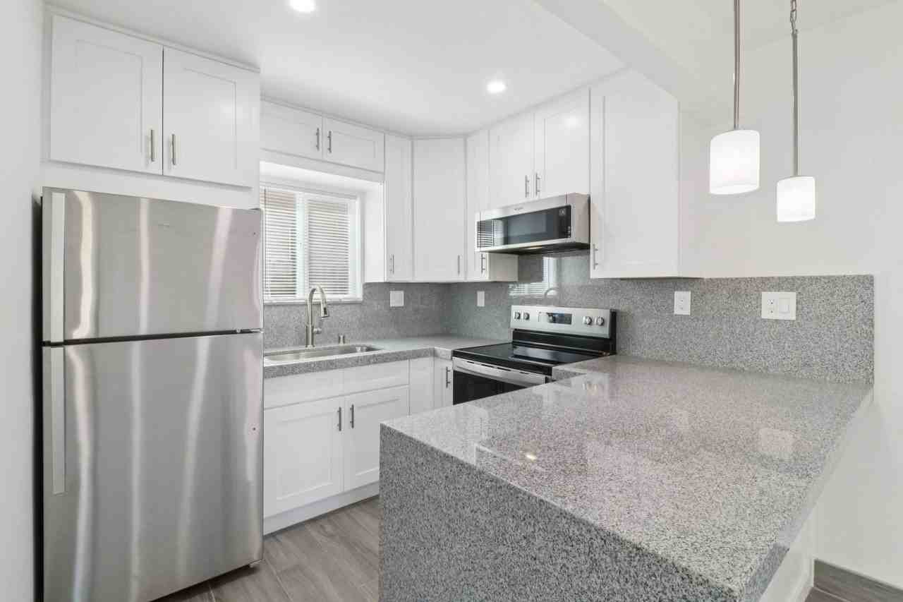 181 Ballantyne St #14 - Photo 4 of 50