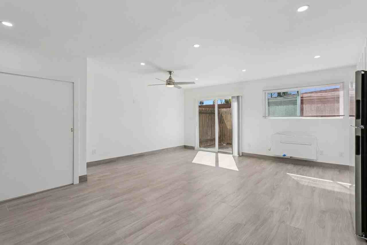 738 S Orange Ave #A - Photo 4 of 50