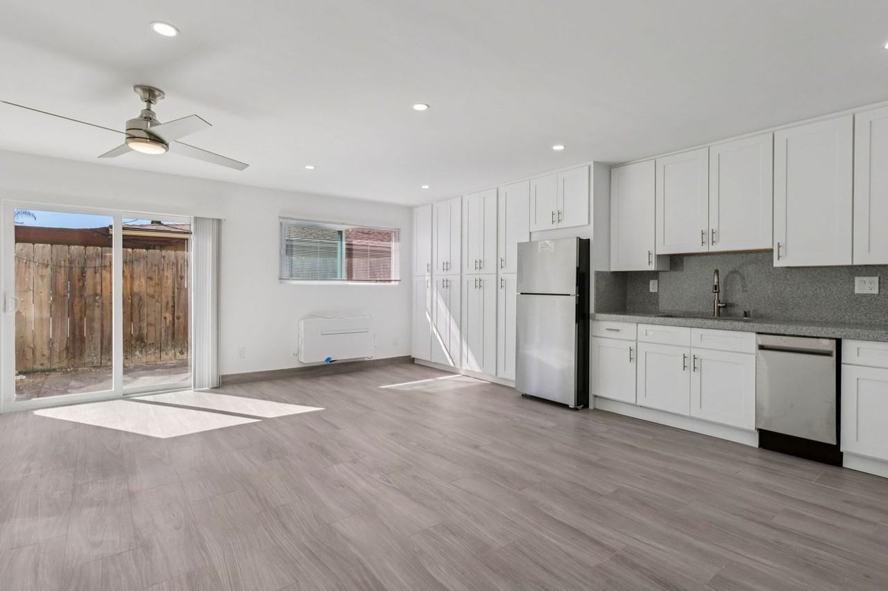 738 S Orange Ave #A - Photo 5 of 50