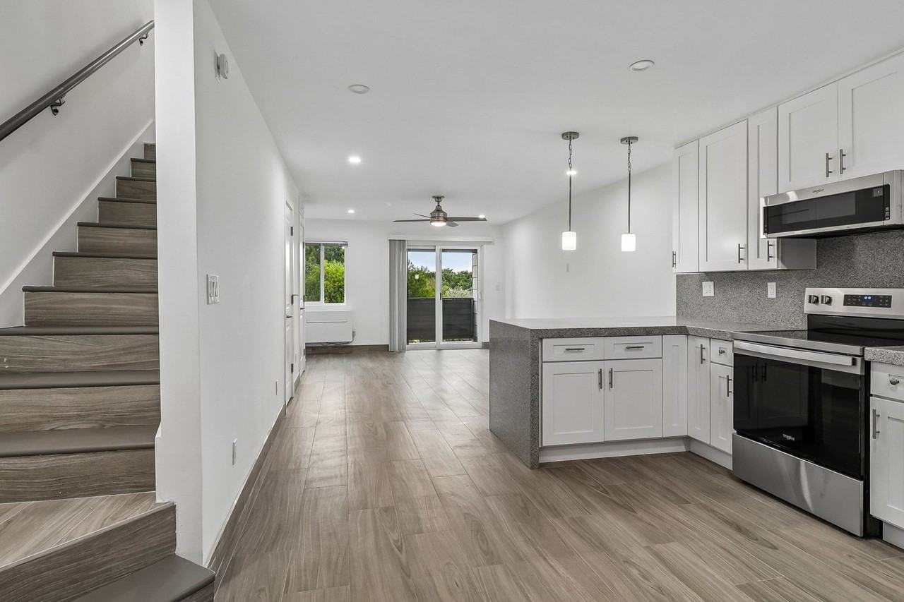 2065 Poplar Rd #506 - Photo 6 of 34
