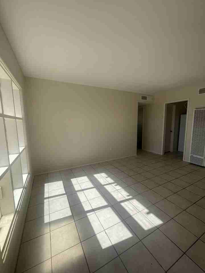 953 Lomita Dr #1 - Photo 4 of 13