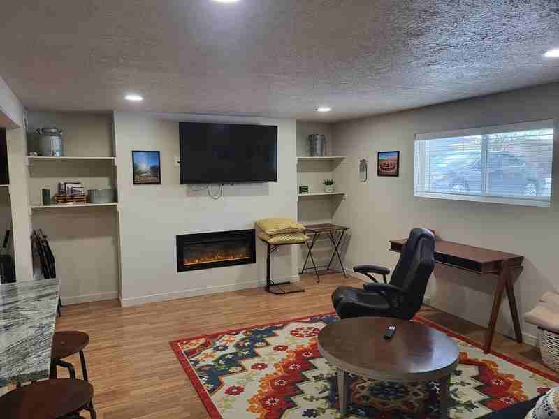 384 E Doreen St - Photo 2 of 16
