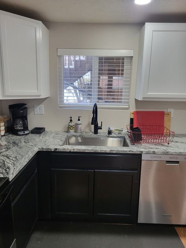 384 E Doreen St - Photo 5 of 16