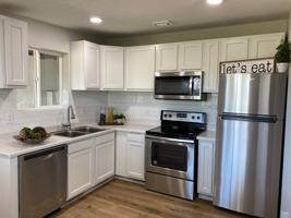 featured image of 370 Ne #1