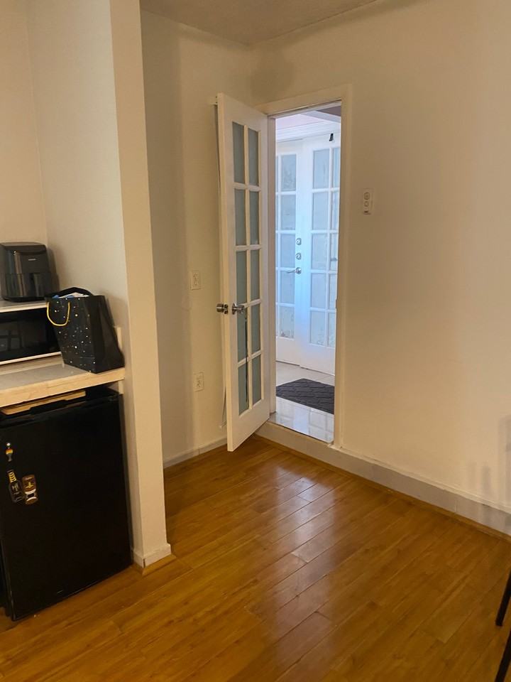 843 Sw 134th Pl - Photo 4 of 7