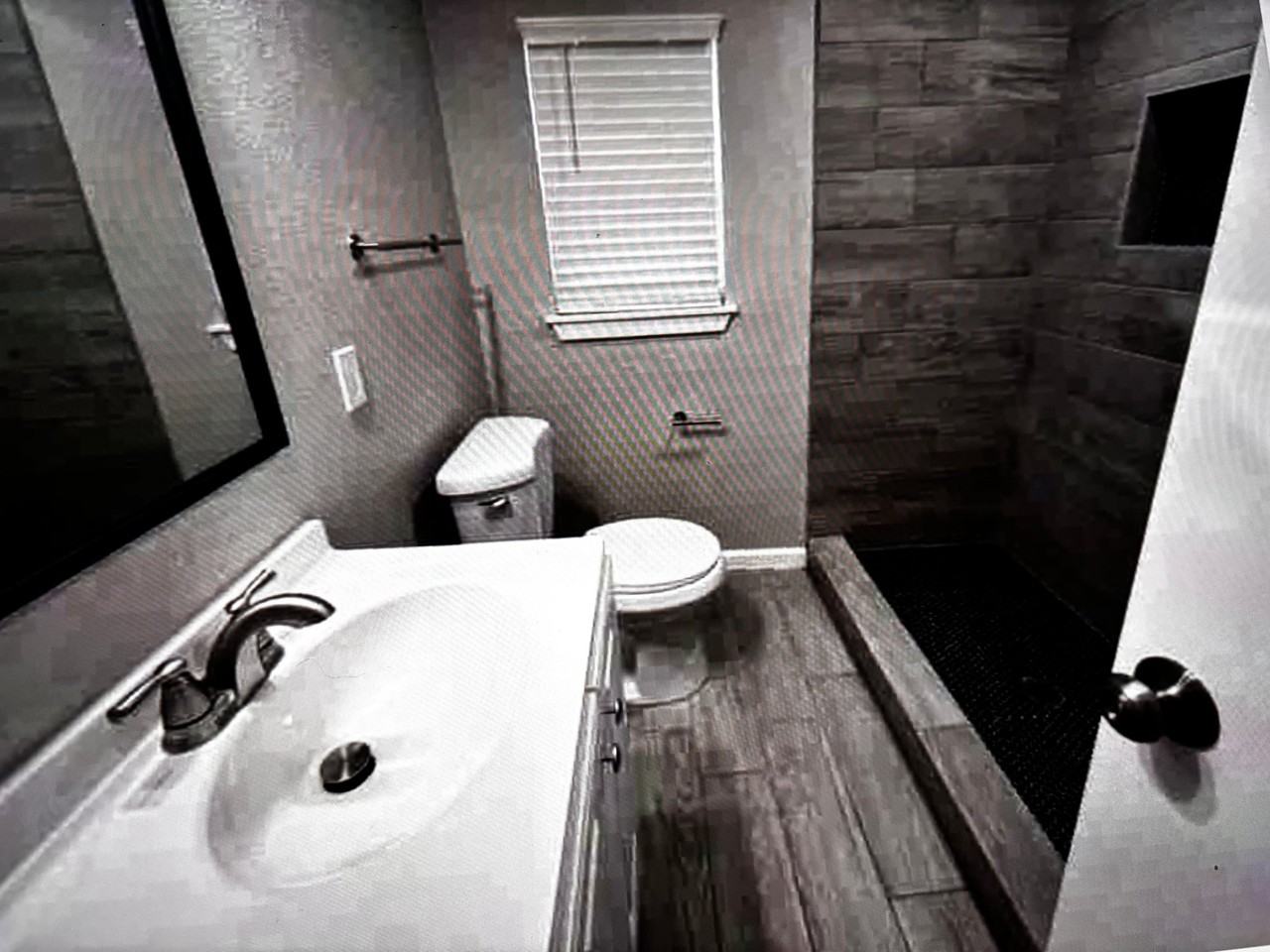 4601 Harwen Ter - Photo 5 of 15