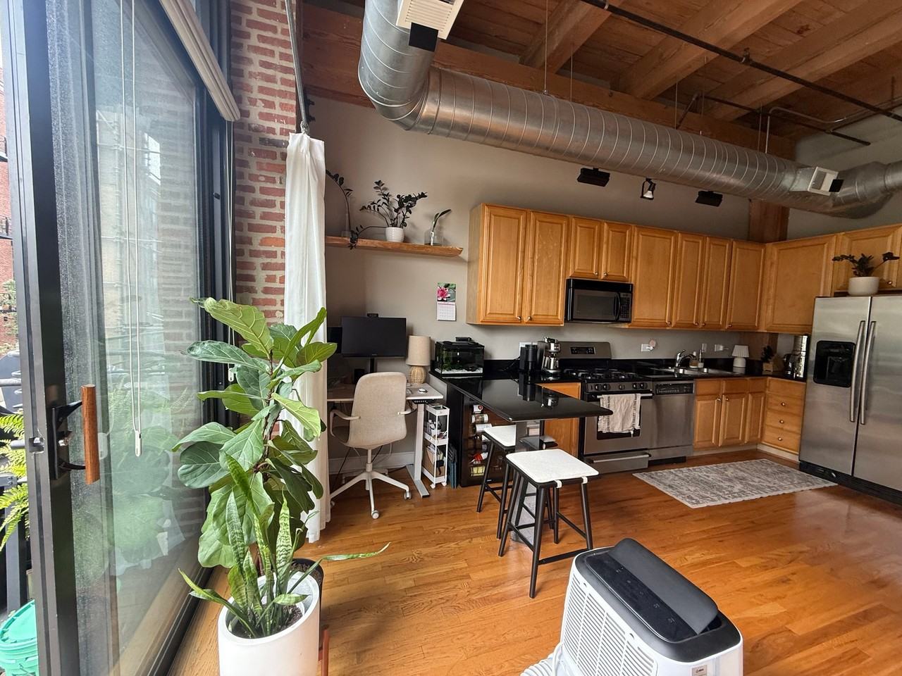 2735 W Armitage Ave #205 - Photo 5 of 19