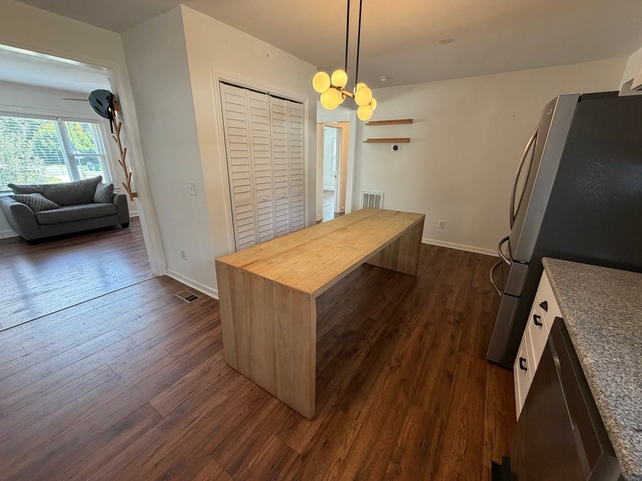 1240 Skyview Rd - Photo 6 of 30