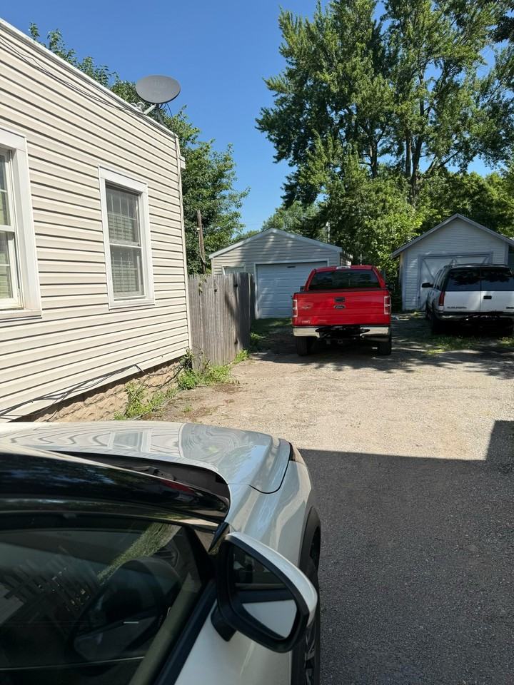 1218 Rice Ave - Photo 2 of 11