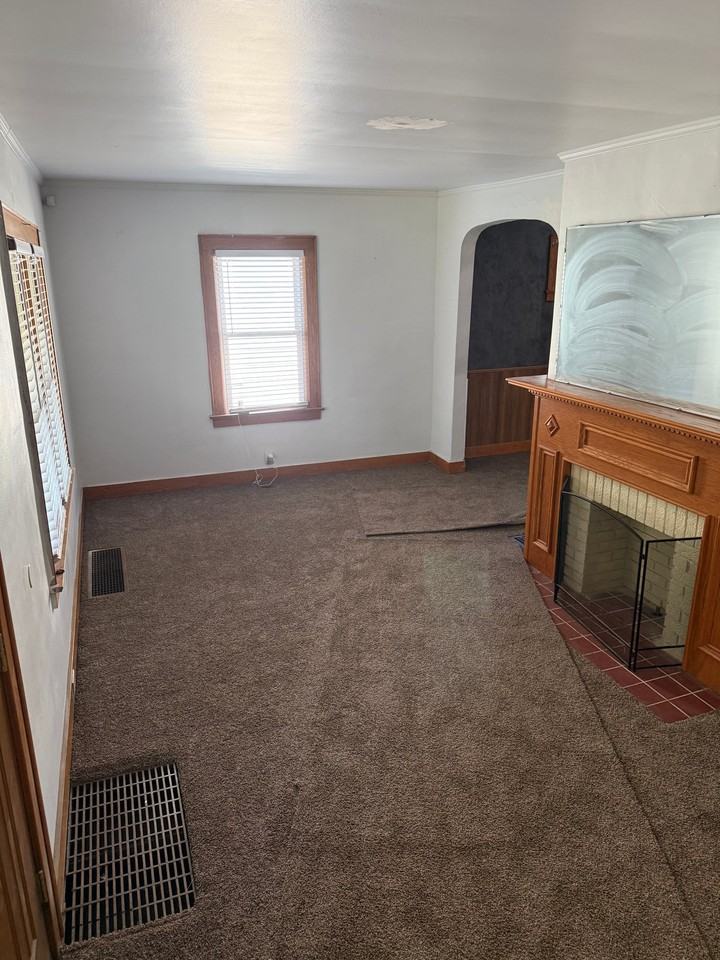 1218 Rice Ave - Photo 3 of 11