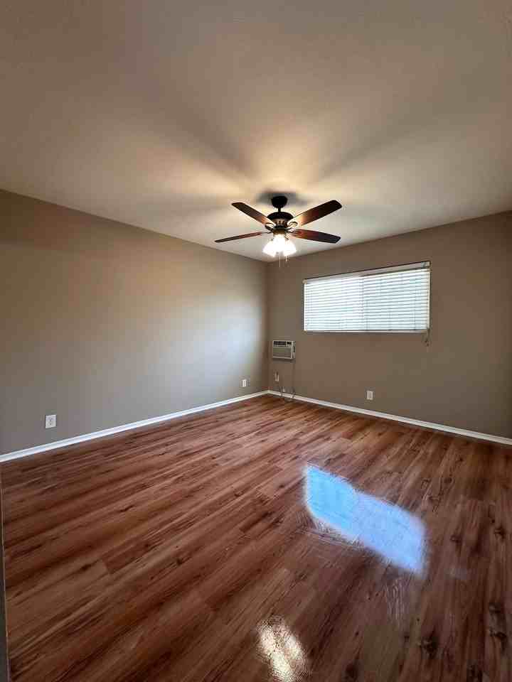 1987 Evergreen St #1987 - Photo 6 of 10