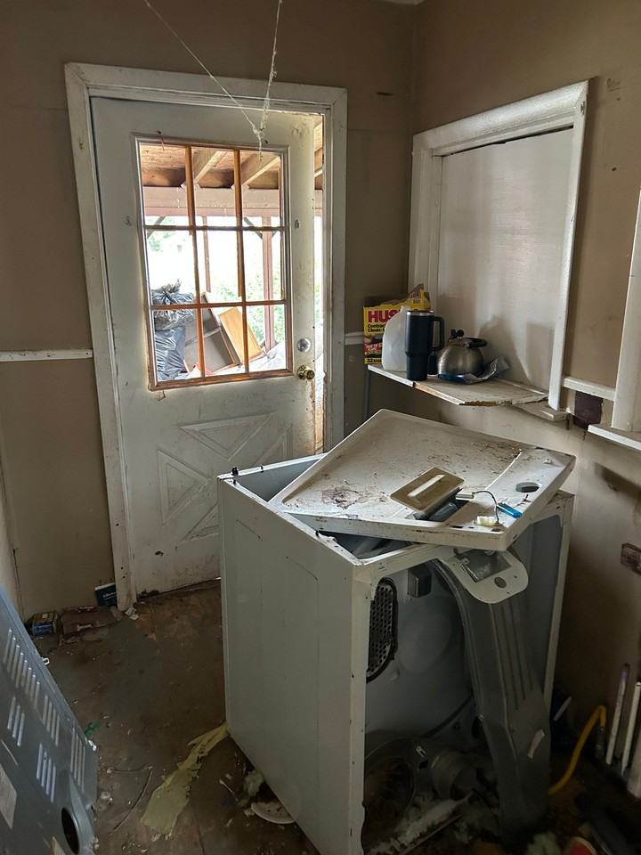 2504A Denver St - Photo 7 of 11