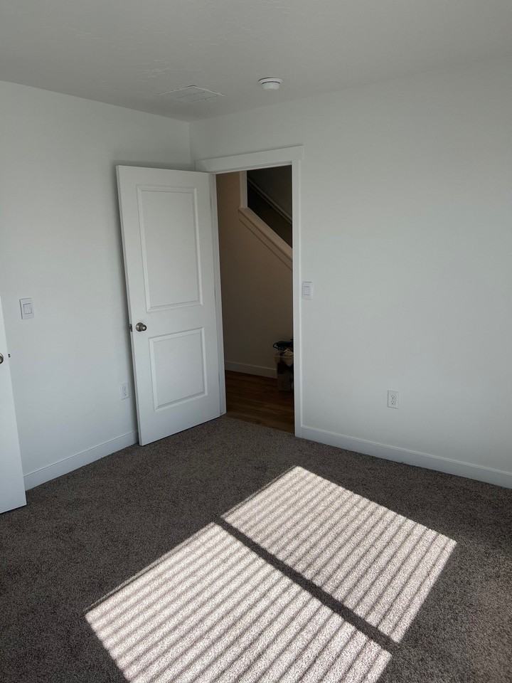 1147 Ws #2 - Photo 3 of 12