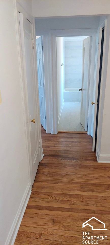 1107 N Avers Ave #1 - Photo 2 of 9