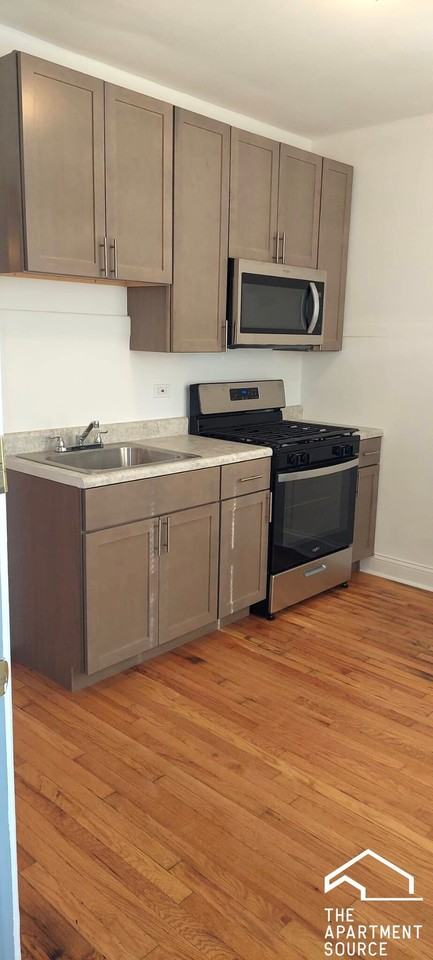 1107 N Avers Ave #1 - Photo 4 of 9