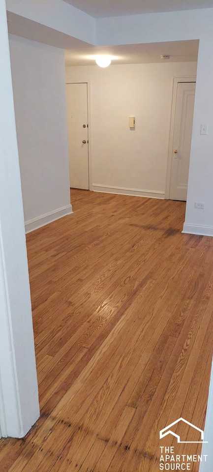 1107 N Avers Ave #1 - Photo 5 of 9