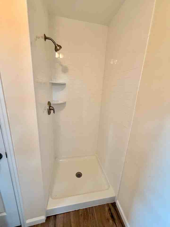 123 Jericho Rd #1L - Photo 5 of 6