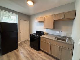 7935 S Vernon Ave - Photo 1 of 1