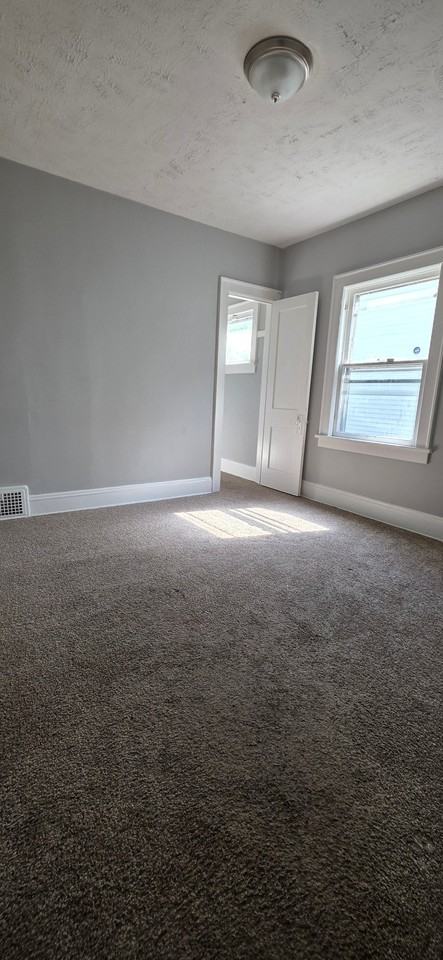 11222 Revere Ave - Photo 6 of 9