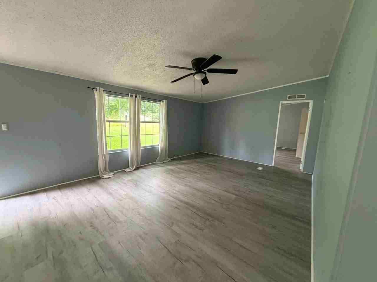 11581 Cathys Ct - Photo 3 of 5