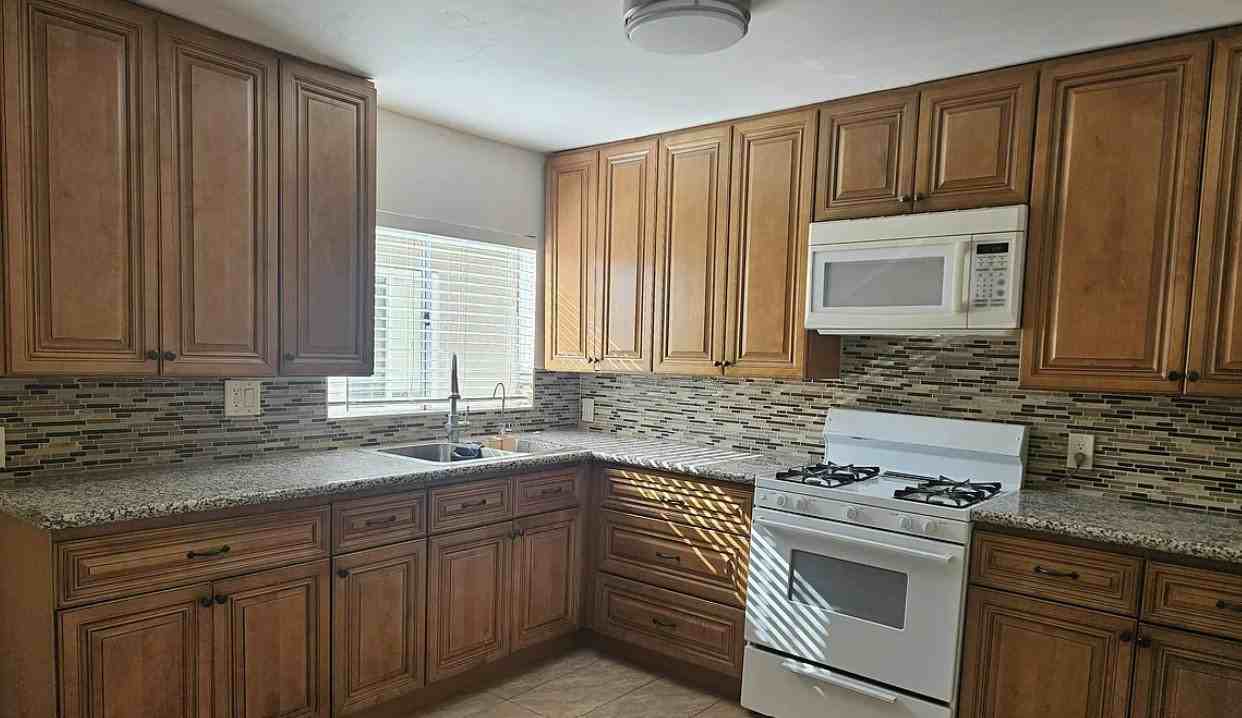6830 Valmont St - Photo 2 of 6