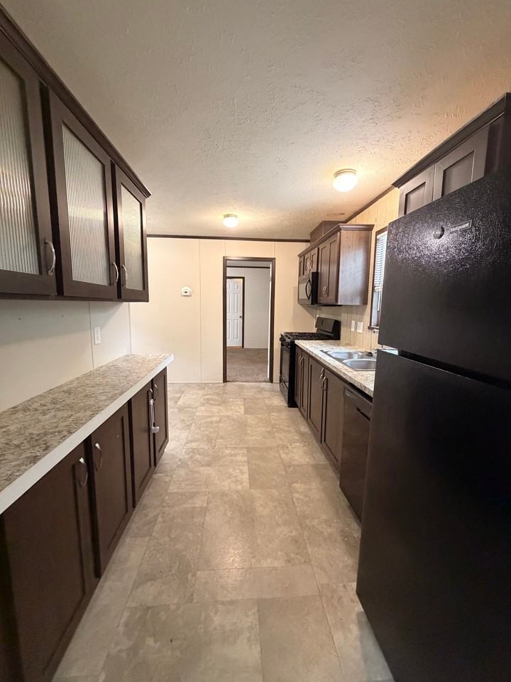 145 Humphrey Dr #145 - Photo 2 of 7