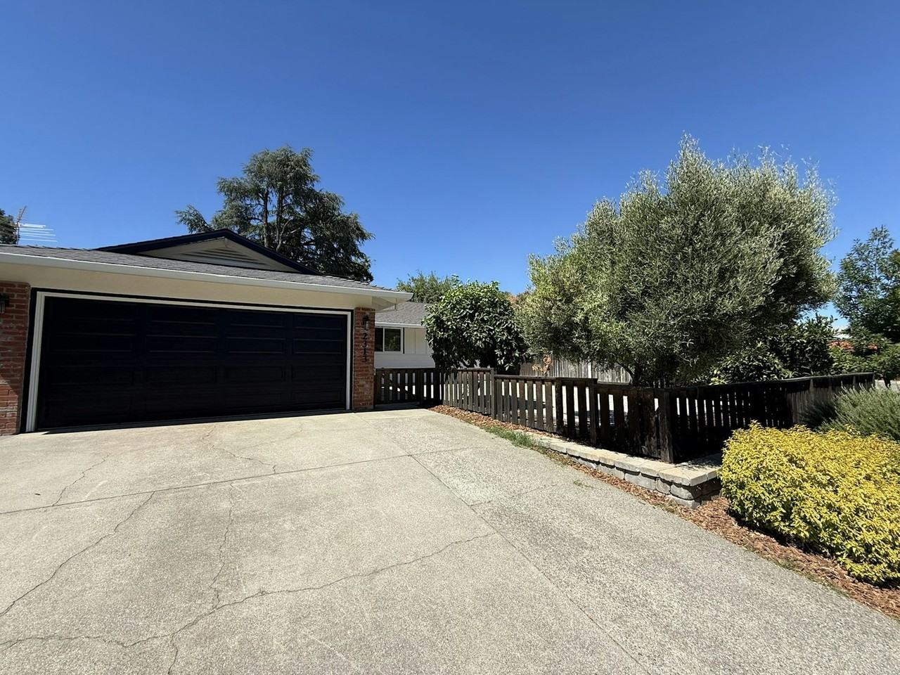 2313 Clemson Drive - Photo 2 of 19