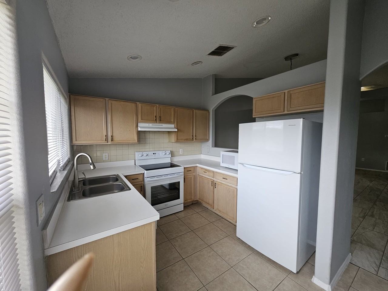 13438 Fairway Glen Dr #202 - Photo 7 of 19