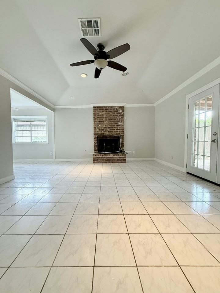 7407 Riptide Drive - Photo 5 of 12