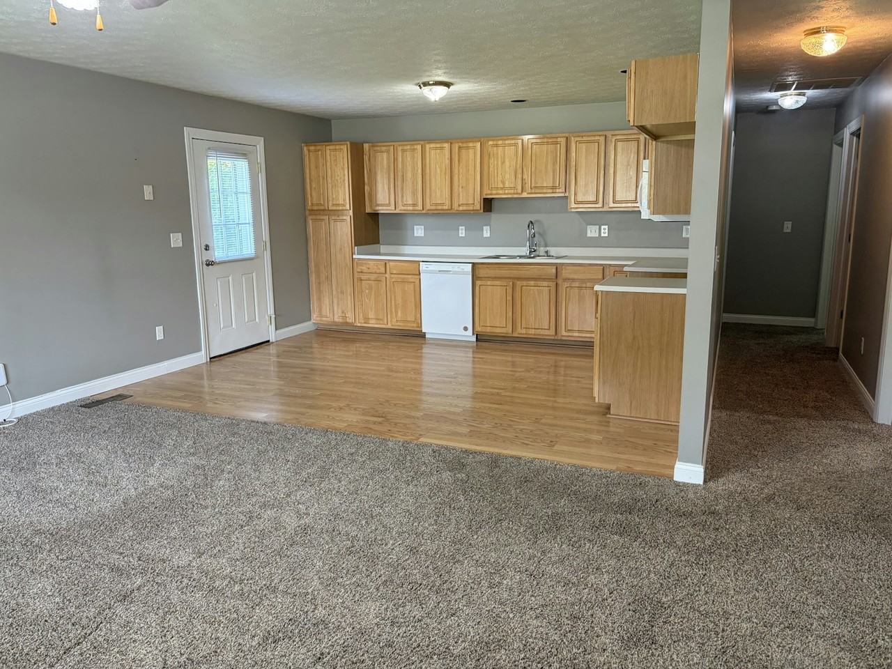 117-119 Valley Forge Court, Unit 119 - Photo 3 of 10