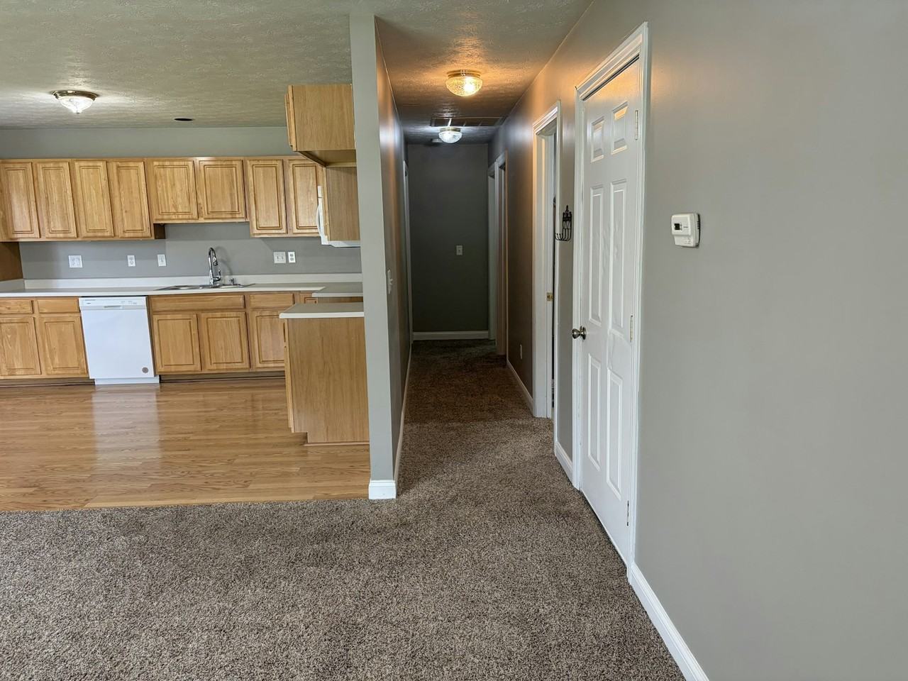 117-119 Valley Forge Court, Unit 119 - Photo 5 of 10