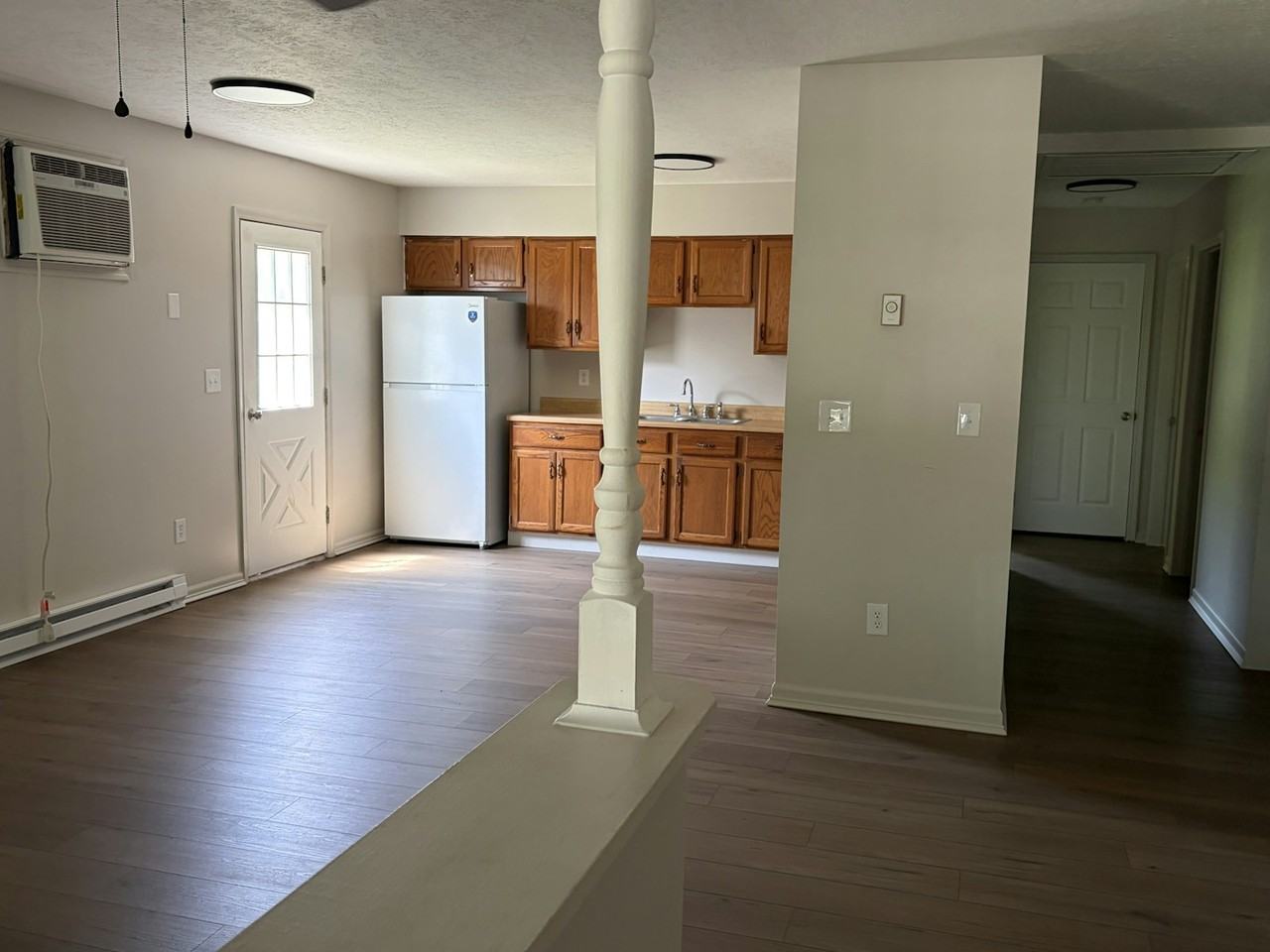 119-121 Michael Avenue, Unit 121 - Photo 2 of 16
