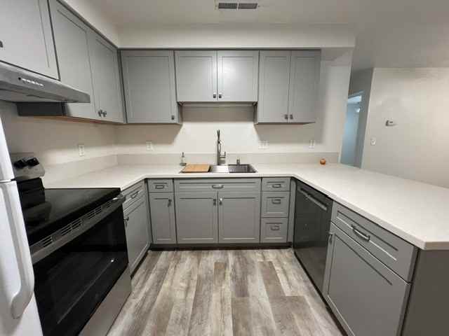 2907 Jolyn Way #B - Photo 6 of 29