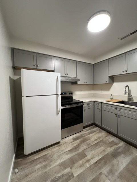 2907 Jolyn Way #B - Photo 7 of 29