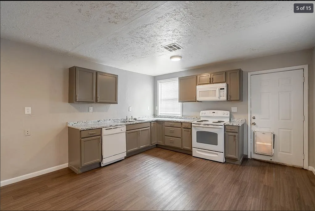 820 Southwest 31st Street - Photo 5 of 12