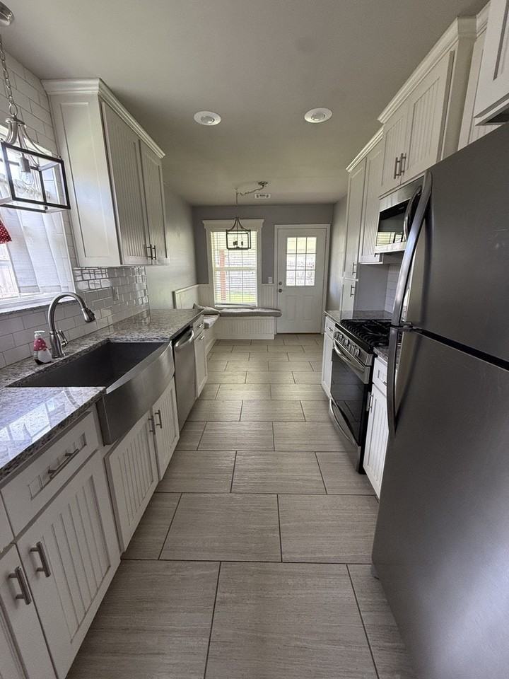 1107 Ryan Street - Photo 4 of 19