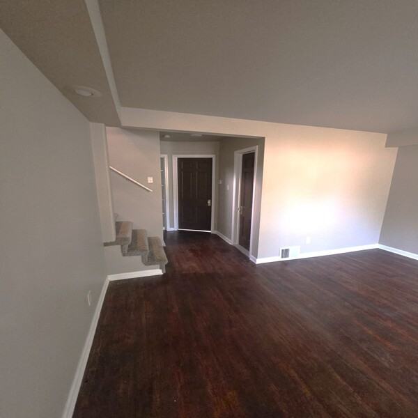 4845 University Pl #1 - Photo 3 of 11