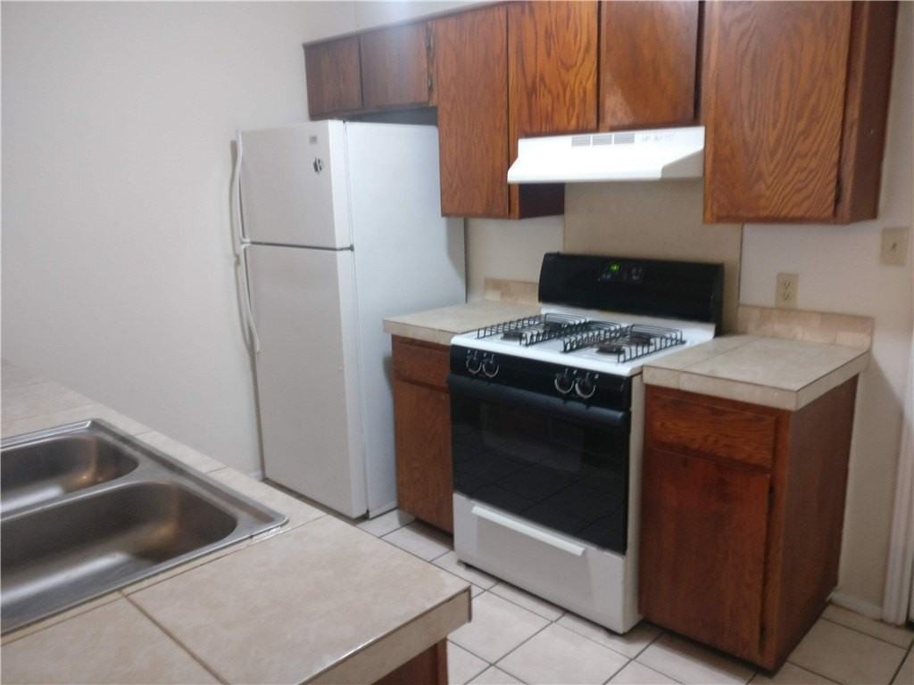 665 N Betty Jo Dr - Photo 3 of 9